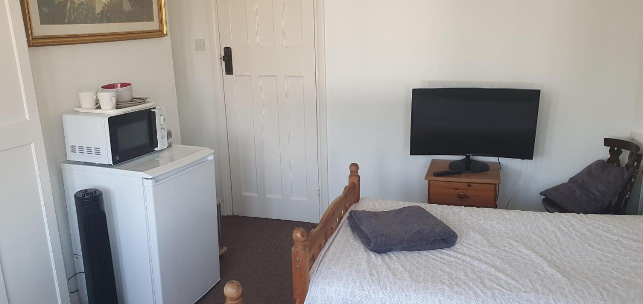 Private Rooms Just 19 Minutes From Central London Northfleet Экстерьер фото